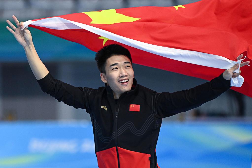 体育时评：在追梦者的时代，奋斗是最好的答卷