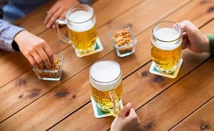 适量饮酒保护心血管无科学依据